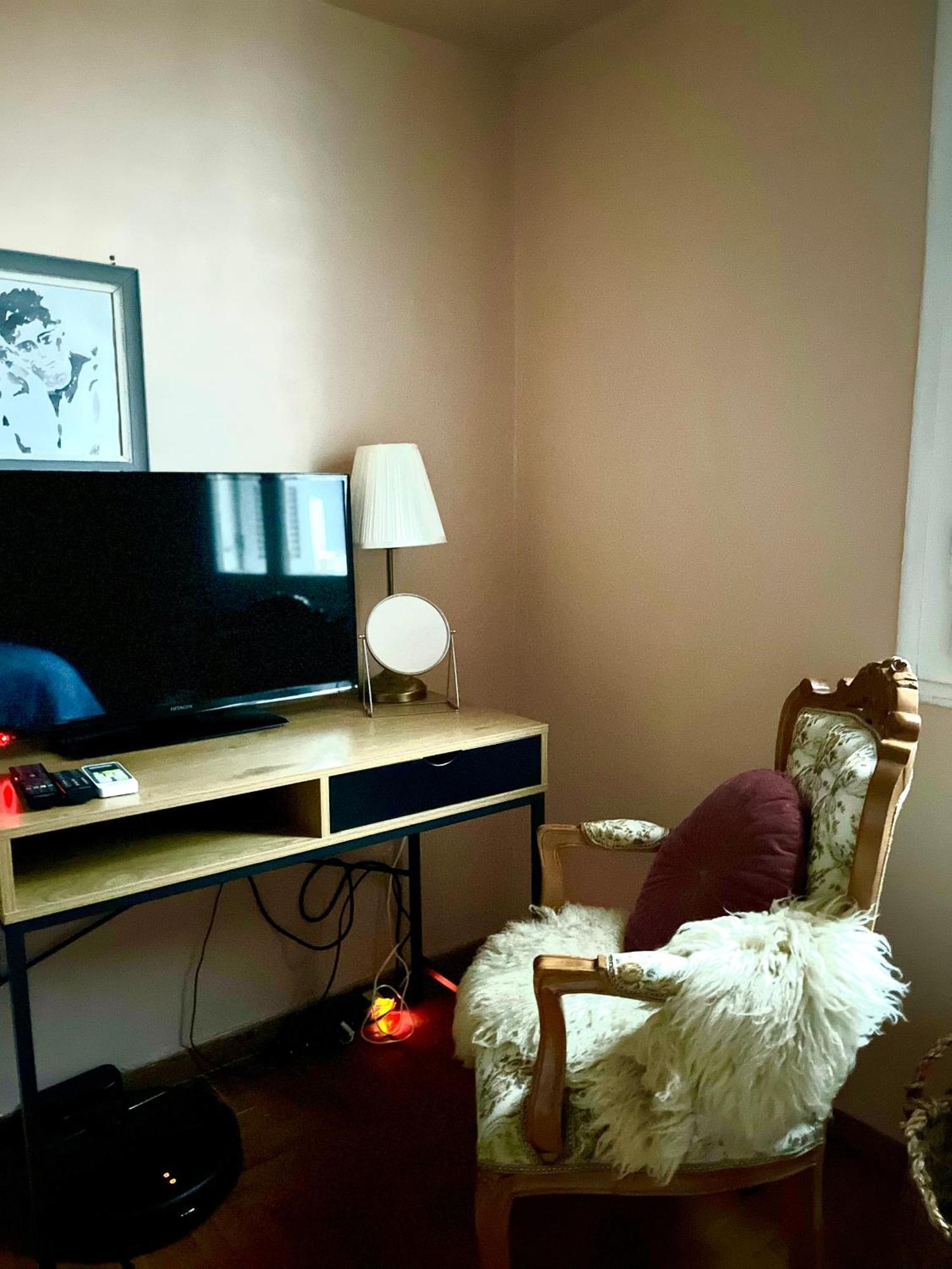 Retro Apartment Patras Extérieur photo